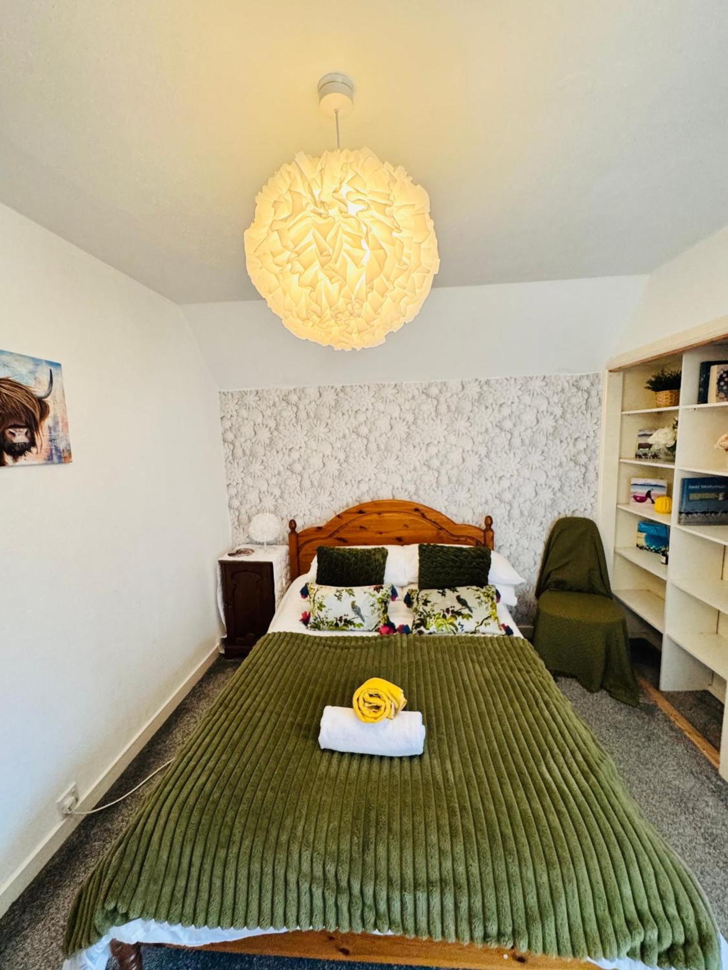 Park Road Holiday Home Рисайт Екстериор снимка